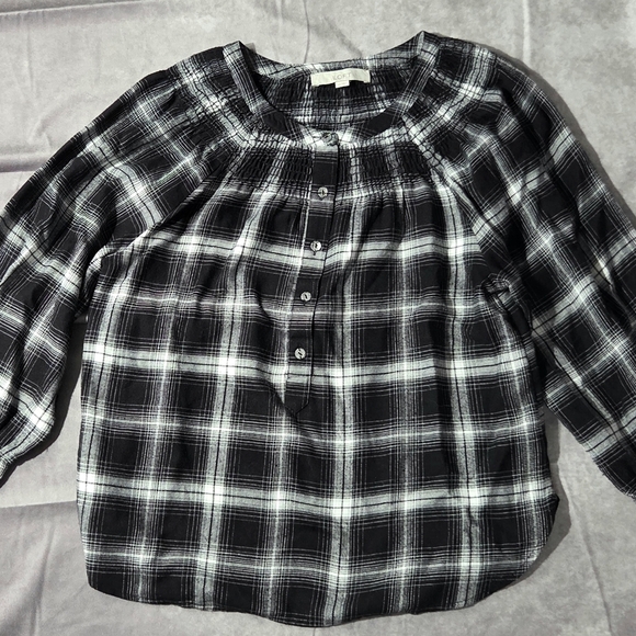 LOFT Tops - Loft Blouse Womens XS Long Sleeve Plaid Black White Henley Viscose Blend EUC